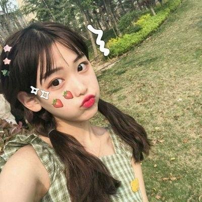 滑板少年